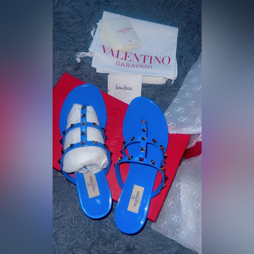 Brand NEW! Valentino Summer Rockstud Sandal.